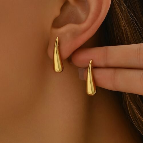 1 Pair Elegant Golden-Tone Pointed Spike Earrings for Women - Stylish and Comfortable Stainless Steel Design, Perfect for Daily Wear or Vacation, Versatile Jewelry|Minimalist Earrings|Stainless Steel Posts