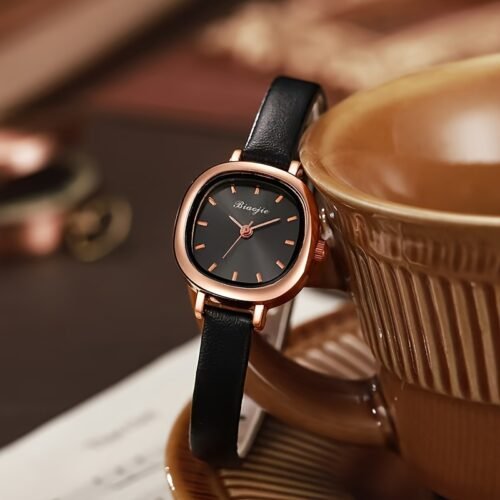 Elegant Women's Quartz Watch with Brown PU Leather Strap and Rose Golden Alloy Case - Stylish Analog Display for Casual Attire
