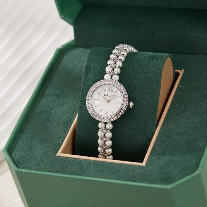BESTWIN Elegant Fashion Women'S Wrist Watch with Rhinestone Round Case, Pearl Bracelet Band, Quartz Movement, Analog Display, Zinc Alloy Case, Non, Button Battery - Ladies' Timepiece