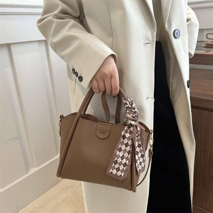 2024 New Women's Retro Korean-Style High Quality Commuting Shoulder Bag with Detachable Strap & Magnetic Closure - Light Brown/White/Black - Image 8