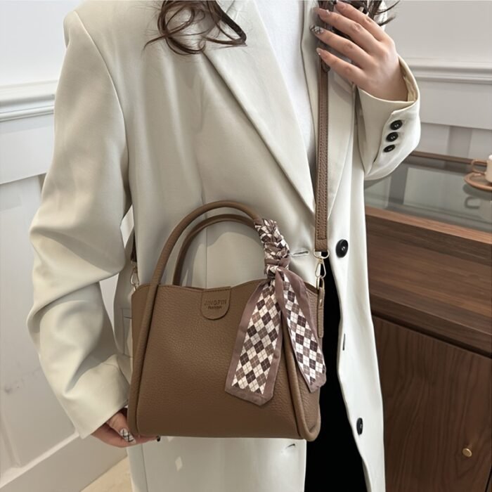 2024 New Women's Retro Korean-Style High Quality Commuting Shoulder Bag with Detachable Strap & Magnetic Closure - Light Brown/White/Black - Image 3