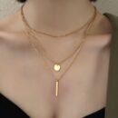 1pc Women's Layered Necklace Golden-Tone Geometric Pendant with Sparkling Accents - Minimalist Elegant Design for Daily & Party Jewelry, Year-Round Versatile Accessory, Versatile Jewelry, Vintage Style, Delicate Chains