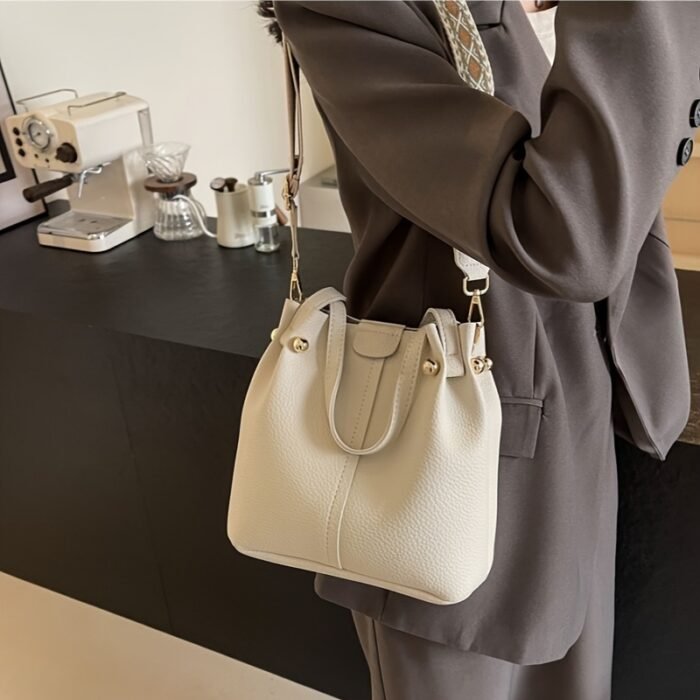 Shoulder Bag with a Minimalist And Stylish Design, Featuring a Metal Buckle, Perfect for Commuting And As a Handbag. - Image 12