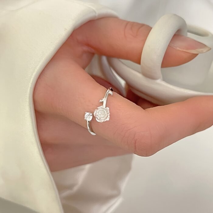 Adjustable High-end Flower Ring With A Simple And Cute Camellia Design For A Personalized And Creative Floral Look. - Image 6