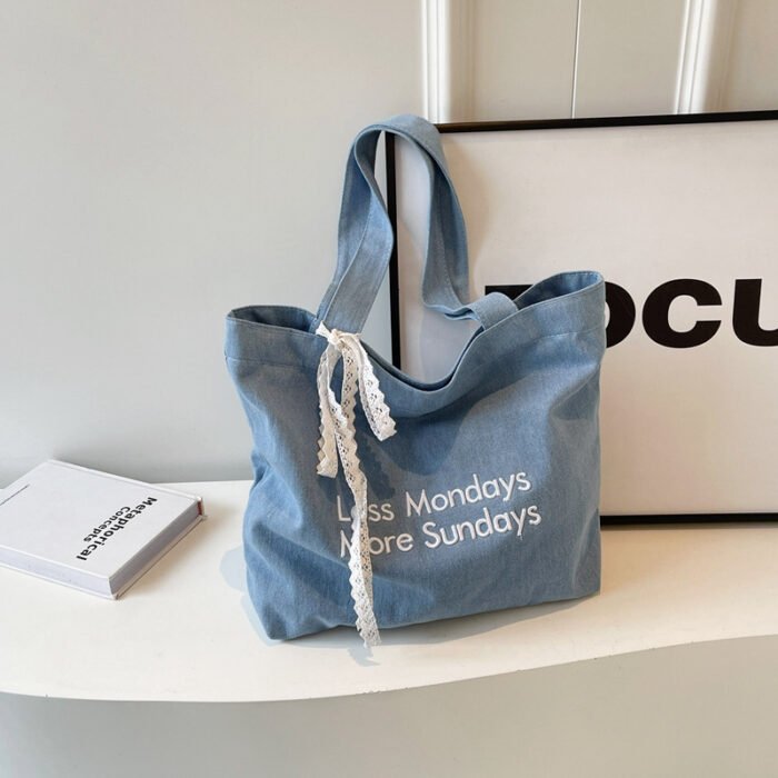 1pc Vintage American Tote Bag - Large Capacity Light Blue Shoulder Bag with "LESS MONDAYS MORE SUNDAYS" Print, Perfect for Students, Commuting, and Casual Outings, Commuting Essential, Artistic Text Design, Zipper Closure - Image 4
