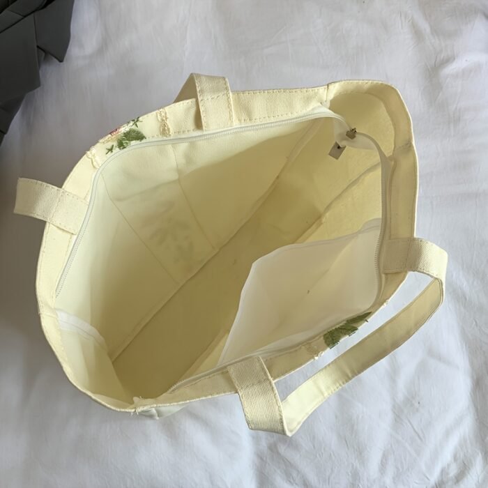1pc Large Capacity Canvas Tote Bag - Fashionable White Shoulder Bag with Floral Embroidery, Durable Zippers, Ideal for Commuting, Travel, and, Commuting Bag|Floral Embroidery Bag|Durable Zippers - Image 6