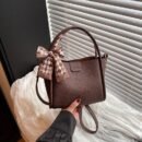 Retro Niche Scarf Handbag, Fashionable Simple Versatile Shoulder Bag for Daily Commute, Commuter Handbag | Retro Style Handbag | Polyester Lined Interior, Purse
