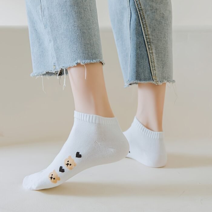 5 Pairs Mixed Color Animal Print Short Socks, 97% Polyester 3% Spandex, Breathable Sweat-Absorbent Knit Fabric, Comfortable Ankle Socks for Women - Image 4
