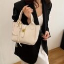 New Stylish Women'S Tote Bag, Trendy Shoulder Crossbody Bag with Large Capacity for Young Women.
