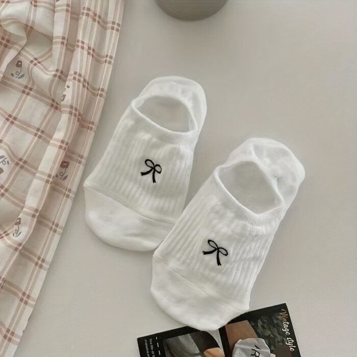 5 Pairs of Japanese Retro Patterned Boat Socks with Cartoon Bows, Short Socks for Female Students, Suitable for Sports And Casual Wear, Low-Cut And Breathable Thin Socks. - Image 9