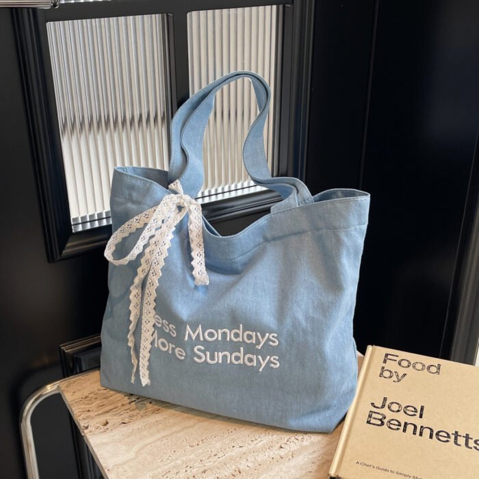 1pc Vintage American Tote Bag - Large Capacity Light Blue Shoulder Bag with "LESS MONDAYS MORE SUNDAYS" Print, Perfect for Students, Commuting, and Casual Outings, Commuting Essential, Artistic Text Design, Zipper Closure - Image 5