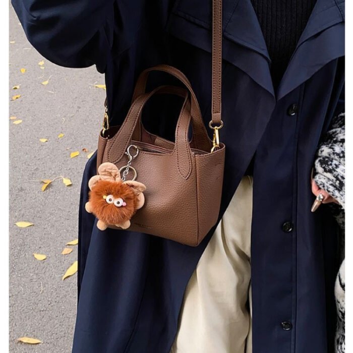 Chic Black Shoulder Bag with Golden-Tone Hardware & Decorative Pendant - Trendy Bucket Style, Versatile for All Occasions, Hand Wash Only, Ladies Handbags - Image 9