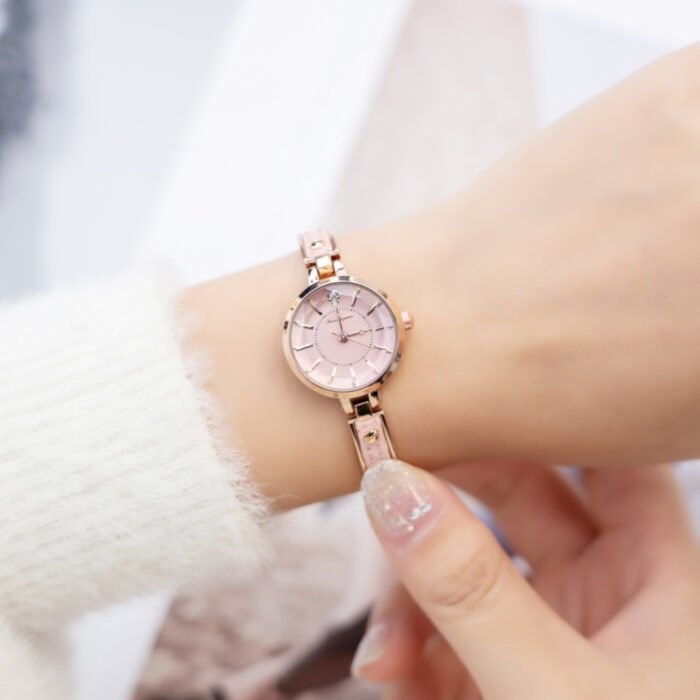 Stylish Women'S Timepieces Featuring a Chic Bracelet Strap, Quartz Movement, And a Petite Round Face, Perfect As a Gift for Daughters Or Spouses. - Image 12
