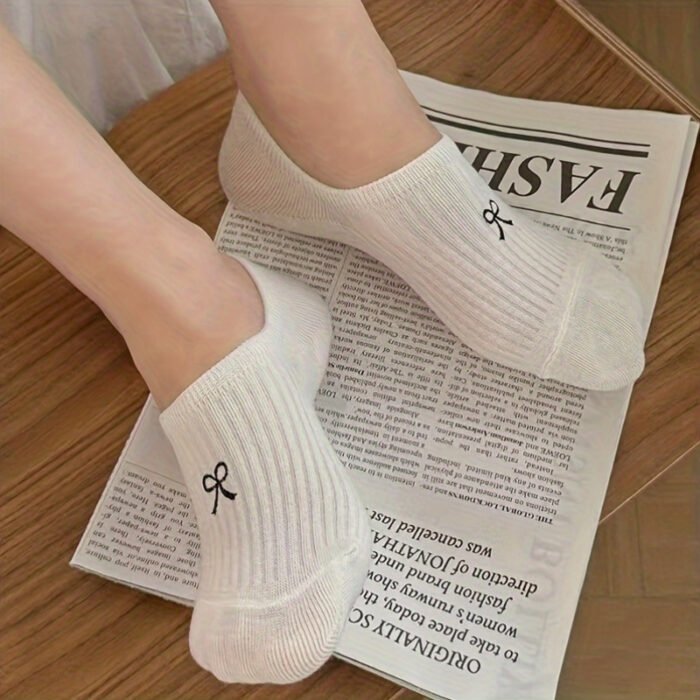 5 Pairs of Japanese Retro Patterned Boat Socks with Cartoon Bows, Short Socks for Female Students, Suitable for Sports And Casual Wear, Low-Cut And Breathable Thin Socks. - Image 6