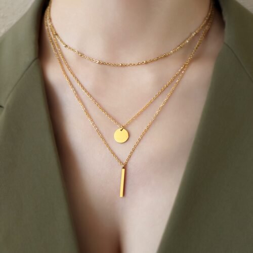 1pc Women's Layered Necklace Golden-Tone Geometric Pendant with Sparkling Accents - Minimalist Elegant Design for Daily & Party Jewelry, Year-Round Versatile Accessory, Versatile Jewelry, Vintage Style, Delicate Chains