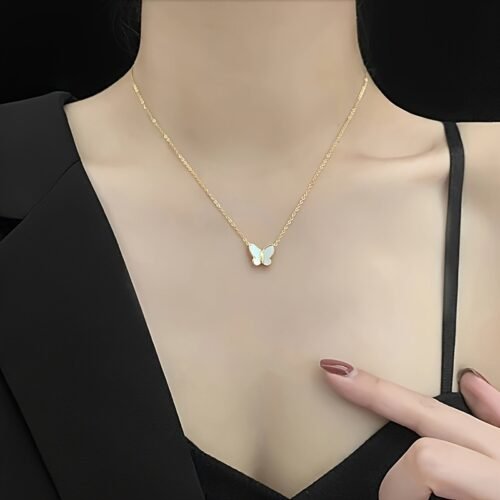 Elegant Butterfly Pendant Necklace for Women - Minimalist Golden-Tone Chain Jewelry, Versatile Daily Wear & Gift Idea, Year-Round Sophisticated Accessory, Butterfly Jewelry, Fashion Accessory, Chic Appearance, Delicate Design