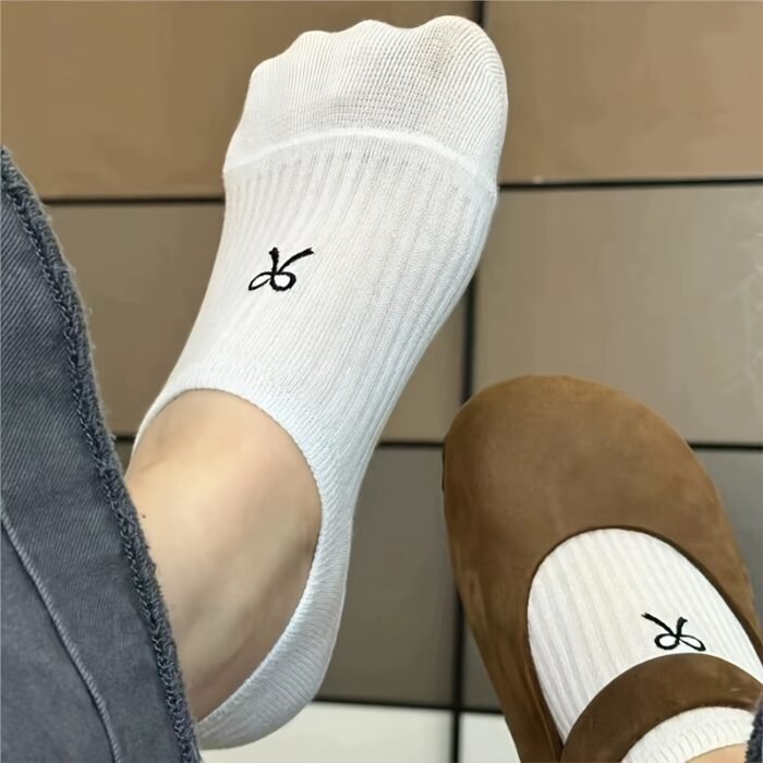 5 Pairs of Japanese Retro Patterned Boat Socks with Cartoon Bows, Short Socks for Female Students, Suitable for Sports And Casual Wear, Low-Cut And Breathable Thin Socks. - Image 7
