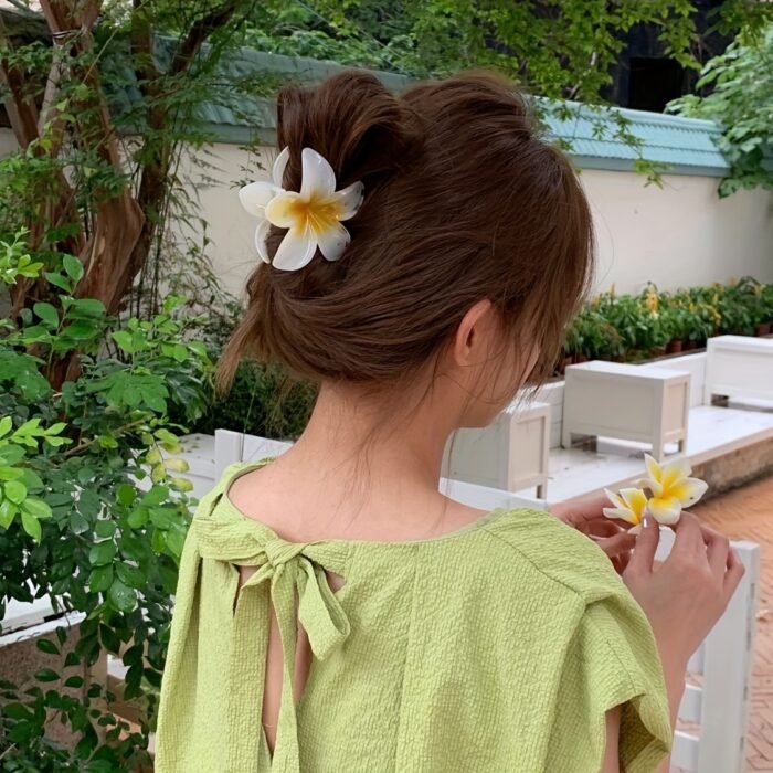 7pcs Minimalist Floral Hair Clip Set, Gradient Jelly Cute Clips, Large Non-Slip Scrunchie and Multifunctional Bangs Side Egg Lace Clips, Essential for Beach Vacation Swimming - Image 6