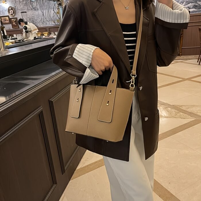 Chic & Lightweight Women's Crossbody Bag with Adjustable Strap - Casual Fashion Shoulder Purse for Everyday, Commute & Party - Image 12