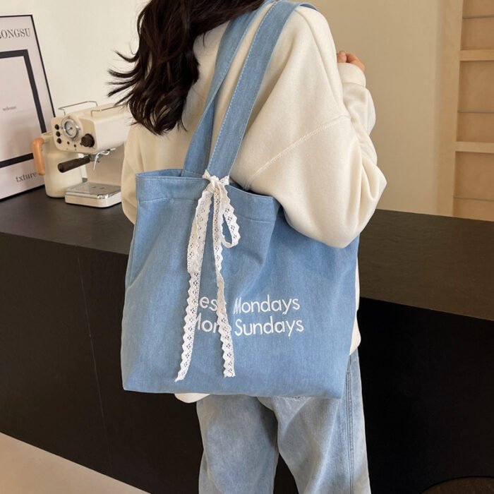1pc Vintage American Tote Bag - Large Capacity Light Blue Shoulder Bag with "LESS MONDAYS MORE SUNDAYS" Print, Perfect for Students, Commuting, and Casual Outings, Commuting Essential, Artistic Text Design, Zipper Closure - Image 6