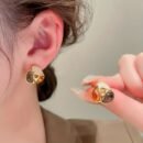 1 Pair Geometric Spliced Triangle European and American Style Retro Niche Design Women's Daily Earrings