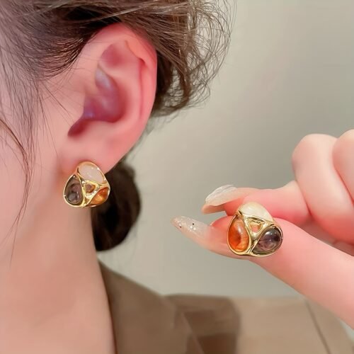 1 Pair Geometric Spliced Triangle European and American Style Retro Niche Design Women's Daily Earrings
