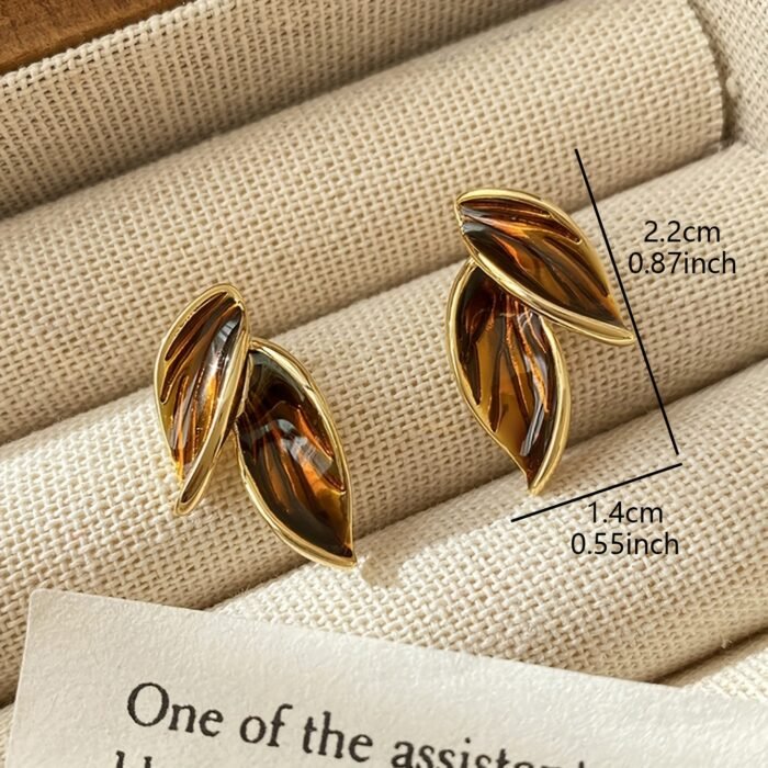 Elegant Korean-Style 1 Pair Leaf-Shaped Fashion Stud Earrings, Retro Deluxe Amber-Toned Women's Ear Jewelry, Trendy Accessory For Daily Wear - Image 5