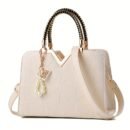 Classic Women's Handbag Large Capacity Versatile New Style Shoulder Bag Fashionable Glossy Single Shoulder Bag Daily Commuting All-match Bag