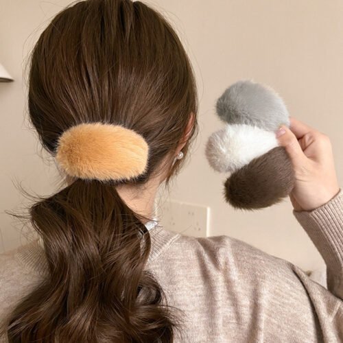 Vintage Minimalist Plush Hairpin, Korean Style Simple One-Word Twist Clip, Versatile Half Tied Hair Accessory, High-end Temperament Ponytail Frog Buckle for Women, 14+ Age Group