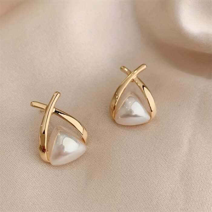 Luxury High-end Metallic 1 Pair Of Cross Imitation Pearl Light Earrings - Fashionable Niche Design - Internet-Famous All-match - Image 6