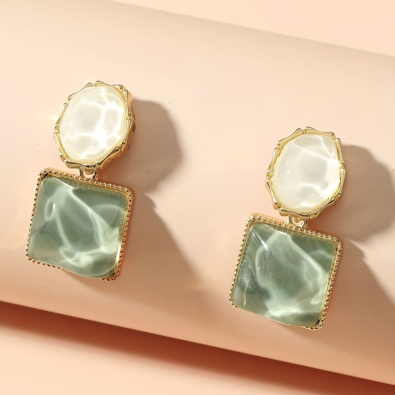 1 Pair Elegant Japanese & Korean Style Glittering Irregular Square Dangle Earrings, Resin Mosaic, Stainless Steel Post, All-Season Fashion Jewelry for Party and Vacation, Novelty Earrings