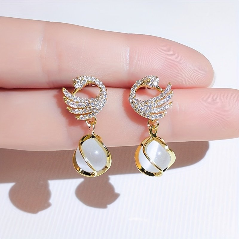 Elegant Swirl Crystal Dangle Earrings, Alloy & Faux Crystal, Women's Fashion Earrings, Perfect for Daily & Party Wear, All-Season, Christmas Gift Idea