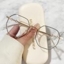 Chic Polygon Metal Frame Blue Light Blocking Glasses - Stylish Transparent Lens Eyewear for Women, Rose Golden Accents, Full-Rim Design, Perfect for Casual Outfits