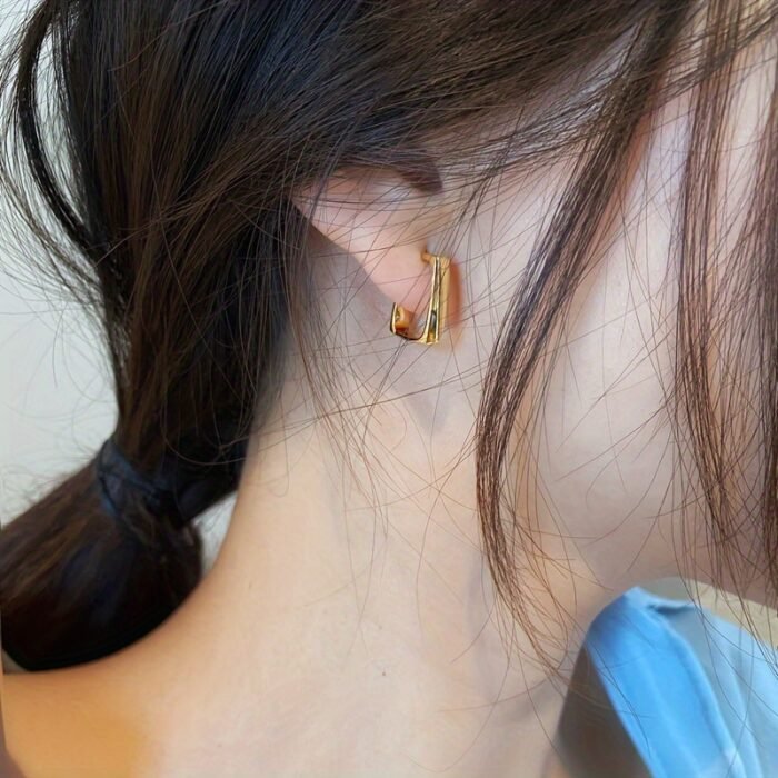 [14K Golden Geometric Stud Earrings] Elegant Geometric Minimalist Stud Earrings, 14K Golden Plated, Zinc Alloy, Iron Ear Post, Versatile Fashion Jewelry for Women, All-Season Wear - Image 2