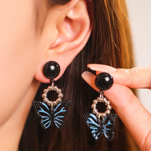 1 Pair of French Style Sweet And Cool Hot Feeling Forest Black And Blue Color Matching Butterfly Earrings Suitable for Women to Wear at Daily Gatherings And Parties