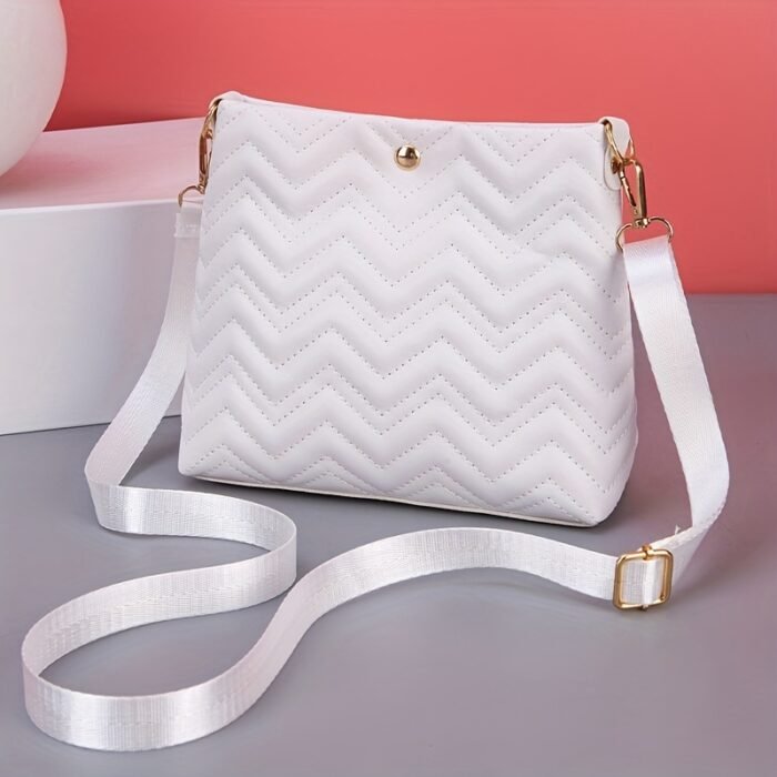 Chic Quilted Bucket Crossbody Bag - Fashionable Mini Purse for Women - Versatile Shoulder Handbag with Stylish Quilting Design - Image 3