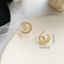 Pair of Elegant Minimalist Hoop Earrings for Women - Golden-Tone Alloy Interlocking Circle Design, Versatile for Everyday & Party Wear, Perfect Christmas Valentine's Day Gift