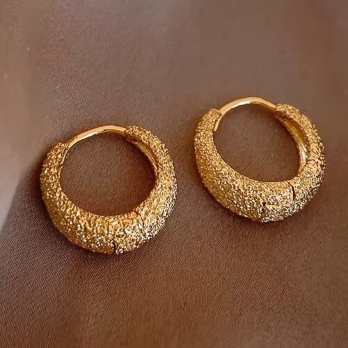 Elegant Vintage-Inspired Geometric Hoop Earrings for Women - Copper with Golden-Tone Glitter, Intricate Detailing, Versatile for Daily Wear & Parties, Retro Style Jewelry, Cute Earrings, Party Accessories, Textured Jewelry