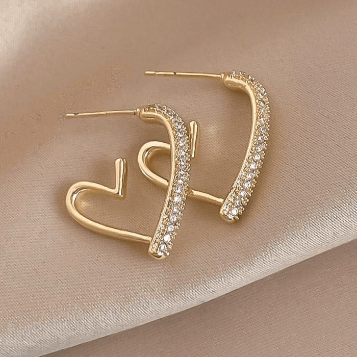 Elegant Golden Heart Dangle Earrings for Women - Classic Style with Sparkling Accents, Perfect for Daily Wear or Parties, Party Accessories|Elegant Earrings|Goldtone Finish - Image 3