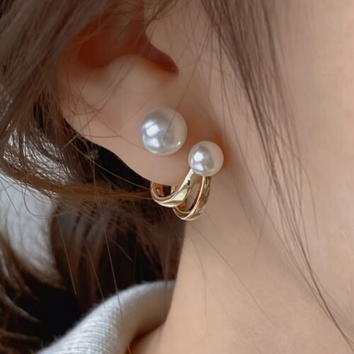 [Elegant Pearl Earrings] Golden-Tone Zinc Alloy Earrings, Elegant Faux Imitation Pearl Stud Earrings | Classic Round White Imitation Pearl, Minimalist Earrings, Versatile Jewelry for Casual Attire and Special Occasions, Seasonal Accessories