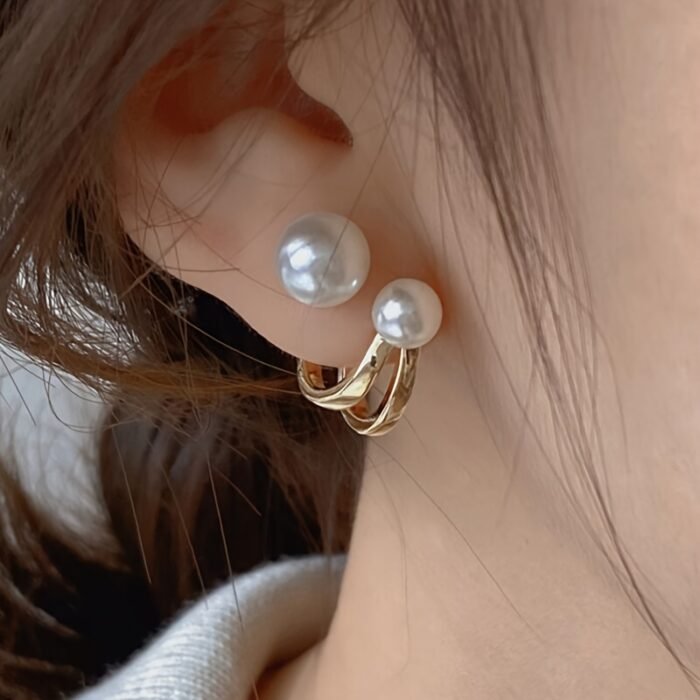 [Elegant Pearl Earrings] Golden-Tone Zinc Alloy Earrings, Elegant Faux Imitation Pearl Stud Earrings | Classic Round White Imitation Pearl, Minimalist Earrings, Versatile Jewelry for Casual Attire and Special Occasions, Seasonal Accessories