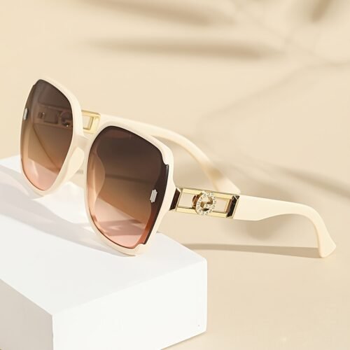 1pc Women'S Chic Rectangle Fashion Glasses with Electroplated + Rhinestone-Embellished Arms, PC Frame & Lens, Decorative Selfie Eyewear with Golden Buckle Detail, Fashion Glasses|Trendy Fashion Glasses|Polycarbonate Frame, Cute Glasses