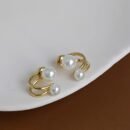 [Elegant Pearl Earrings] Golden-Tone Zinc Alloy Earrings, Elegant Faux Imitation Pearl Stud Earrings | Classic Round White Imitation Pearl, Minimalist Earrings, Versatile Jewelry for Casual Attire and Special Occasions, Seasonal Accessories