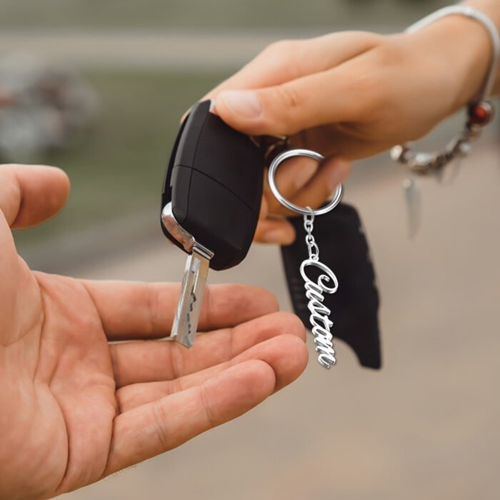 1pc Customized Custom Name Birthday Keychain Personalized Letter Stainless Steel Keychain Ring Men and Women Father's Day Mother's Day Valentine's Day Gift - Image 4