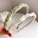 1pc Elegant Twisted Floral Headband with Faux Imitation Pearls - Sweet Style, Non-Slip, Green Ribbon & White Faux Pearl Design, Perfect for Daily Wear or Special Occasions, Daily Headband|Elegant Hair Accessory|Ribbon Headband