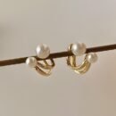 [Elegant Pearl Earrings] Golden-Tone Zinc Alloy Earrings, Elegant Faux Imitation Pearl Stud Earrings | Classic Round White Imitation Pearl, Minimalist Earrings, Versatile Jewelry for Casual Attire and Special Occasions, Seasonal Accessories