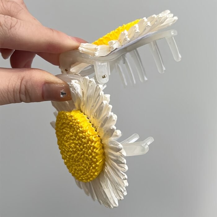 Single Bohemian Sunflower Hair Clip - Faux Flower Hair Accessory with Layered Petals & Yellow Centers, Beige & Brown Striped Design for Women, Casual Vacation & Everyday Hairstyles (Khaki//Yellow), Cute Hair Accessories, Vibrant Floral Accessory, Intricate Petal Texture