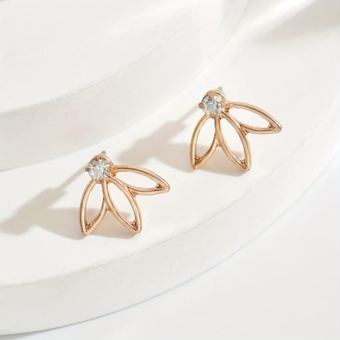 [1 Pair Golden Earrings] 1 Pair Elegant Golden-Tone Leaf Stud Earrings with Sparkling Rhinestones | Rose Golden Finish, Perfect for Casual Attire & Parties, Sophisticated Accessories - Image 2