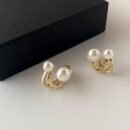 [Elegant Pearl Earrings] Golden-Tone Zinc Alloy Earrings, Elegant Faux Imitation Pearl Stud Earrings | Classic Round White Imitation Pearl, Minimalist Earrings, Versatile Jewelry for Casual Attire and Special Occasions, Seasonal Accessories