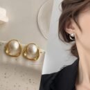 Elegant And Stylish Earrings, Suitable for Everyday Wear And Festive Occasions, a Versatile Accessory for All Seasons.